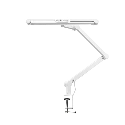 Glow L03 lamp in use during a manicure