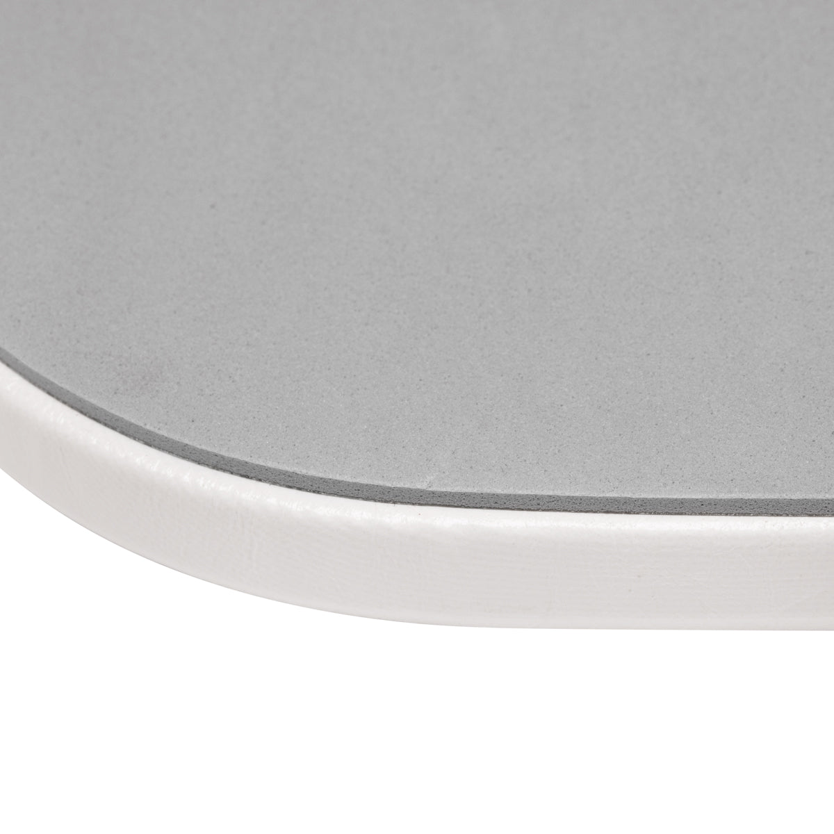 Momo 8-M elbow rest in use during a manicure