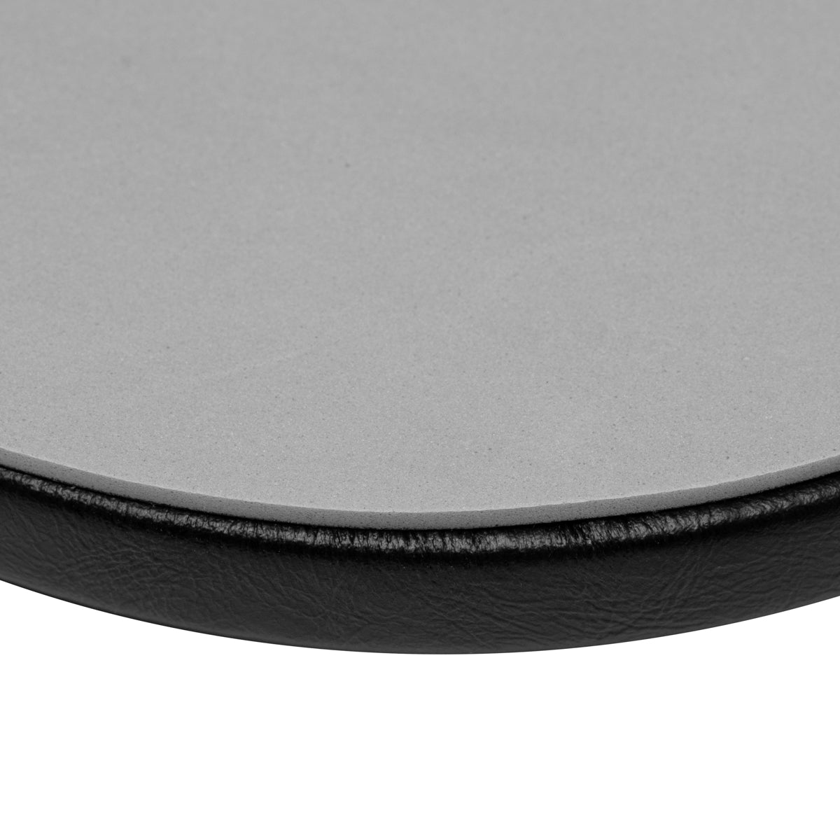 Momo 9-M elbow rest in use during a manicure