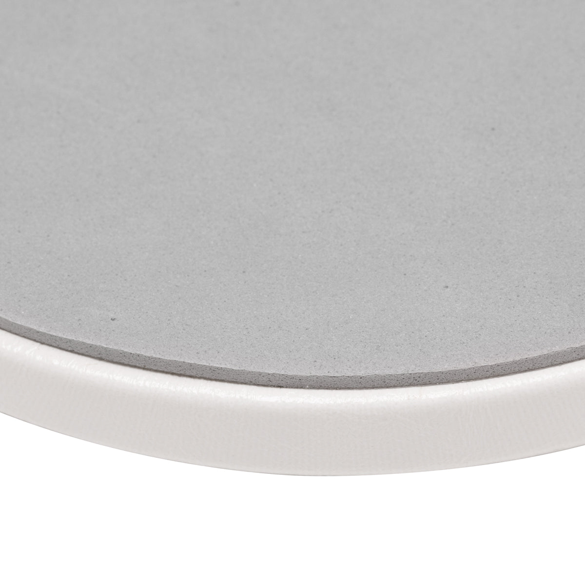 Momo 9-M elbow rest in use during a manicure