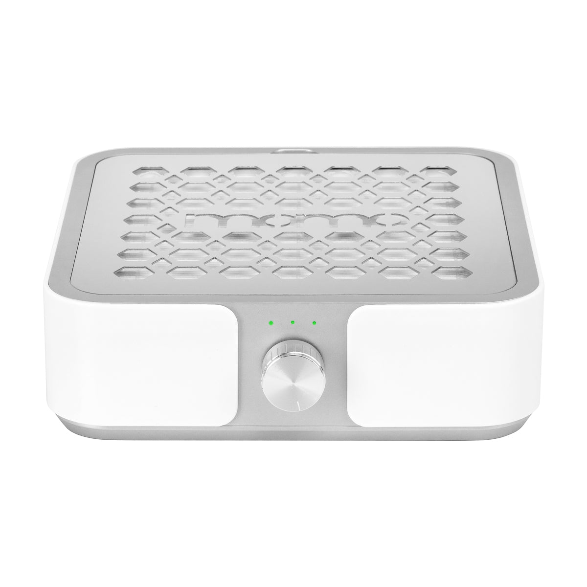 Momo P30 dust extractor USB port and power connection