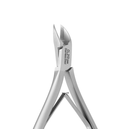 Nghia cuticle nippers CL.213 shown in the hand